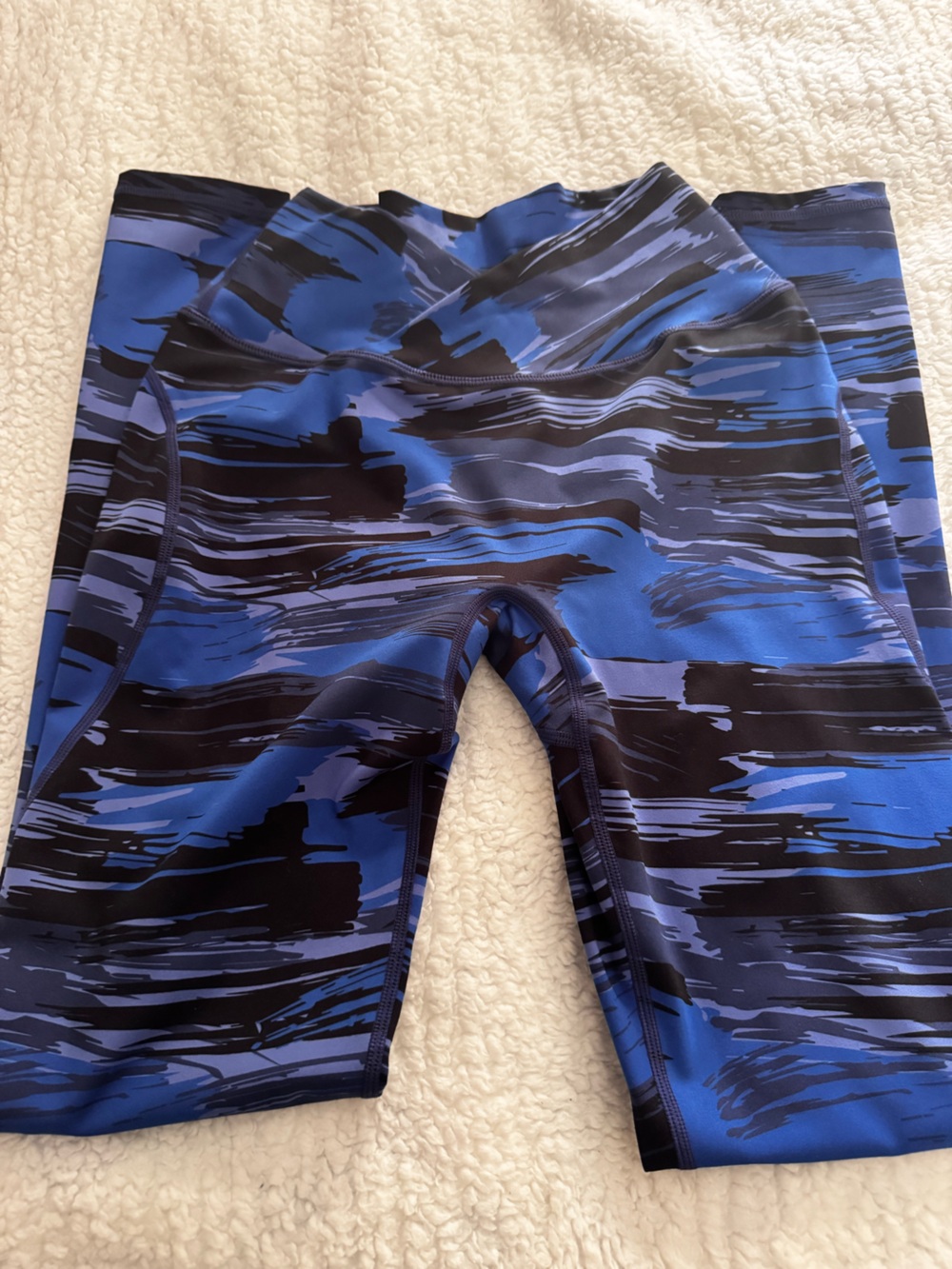 Alphalete Blue & Black cross waist Print Leggings
